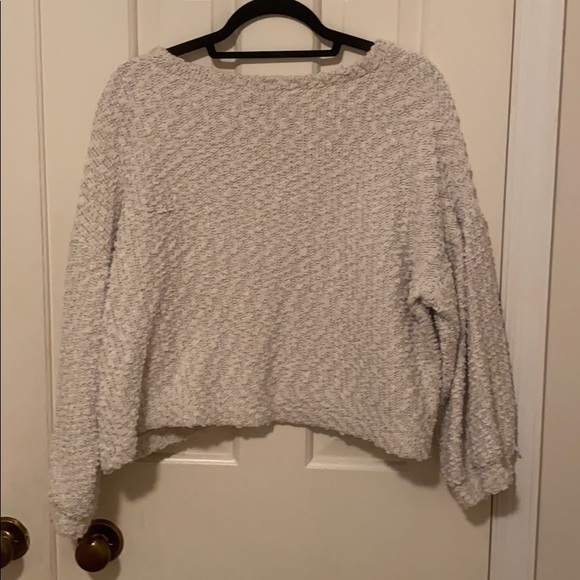 Vince Camuto sweater - Picture 2 of 2